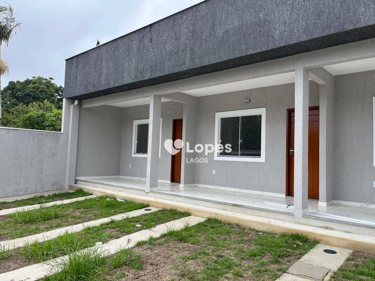 Casa à venda com 2 quartos, 60m² - Foto 1