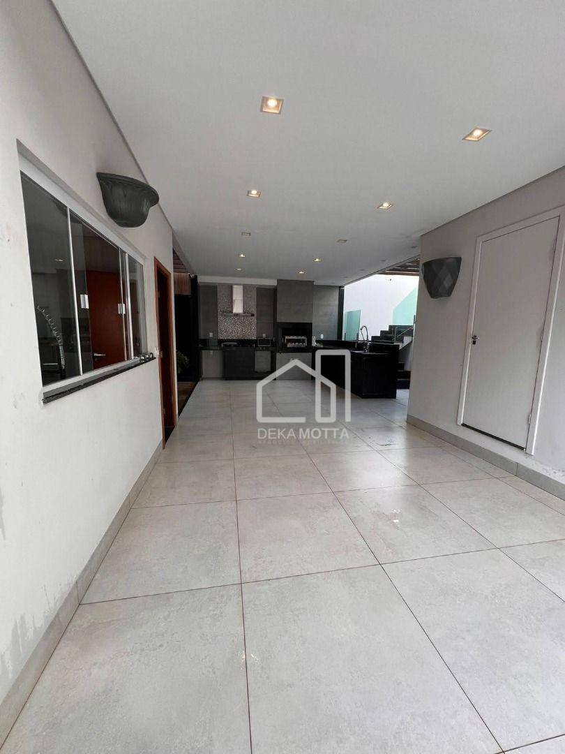 Casa à venda com 3 quartos, 240m² - Foto 23