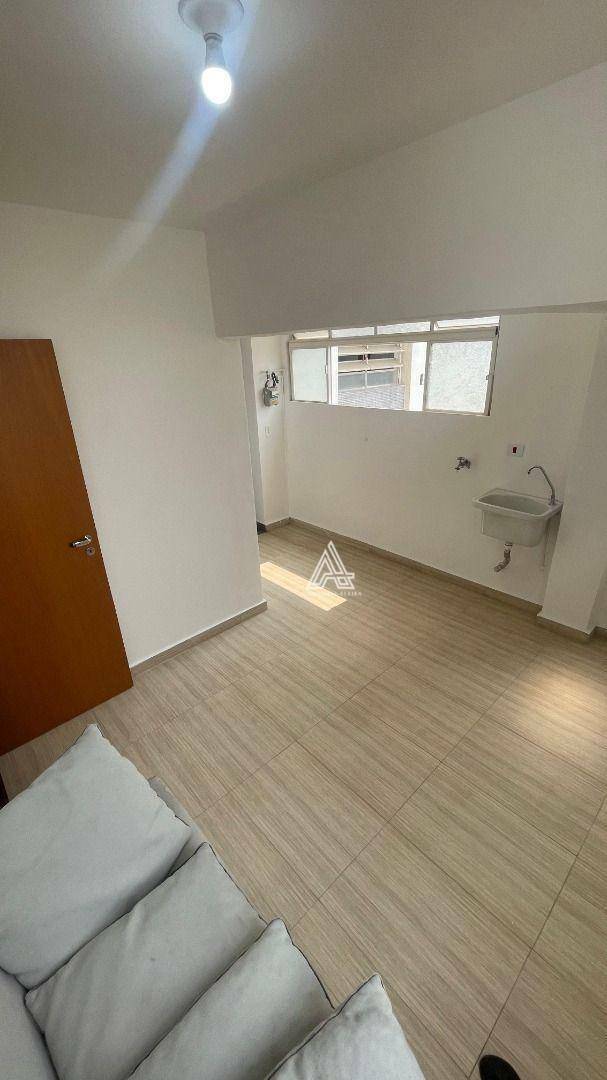 Apartamento à venda com 3 quartos, 90m² - Foto 4