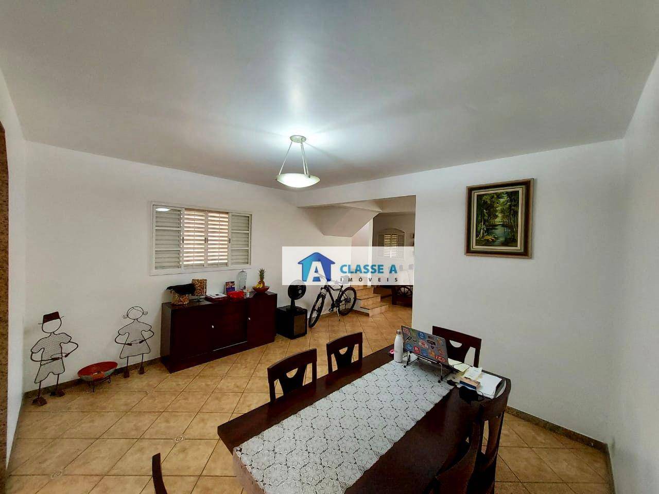 Casa à venda com 4 quartos, 220m² - Foto 8