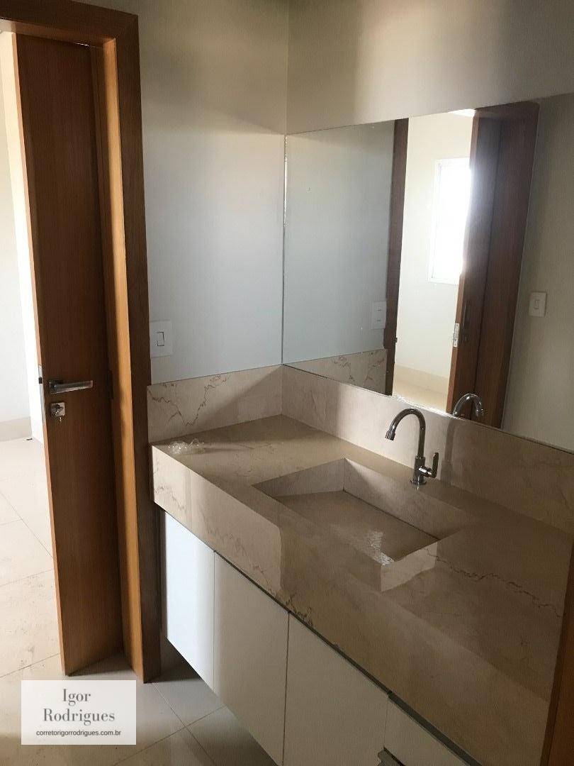 Apartamento à venda com 3 quartos, 130m² - Foto 2