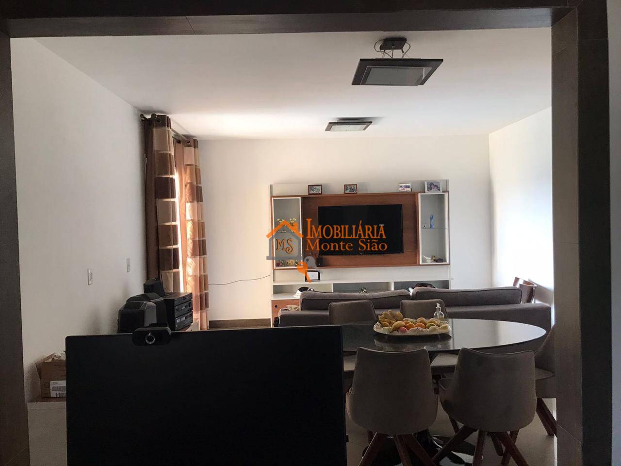 Apartamento à venda com 3 quartos, 76m² - Foto 2