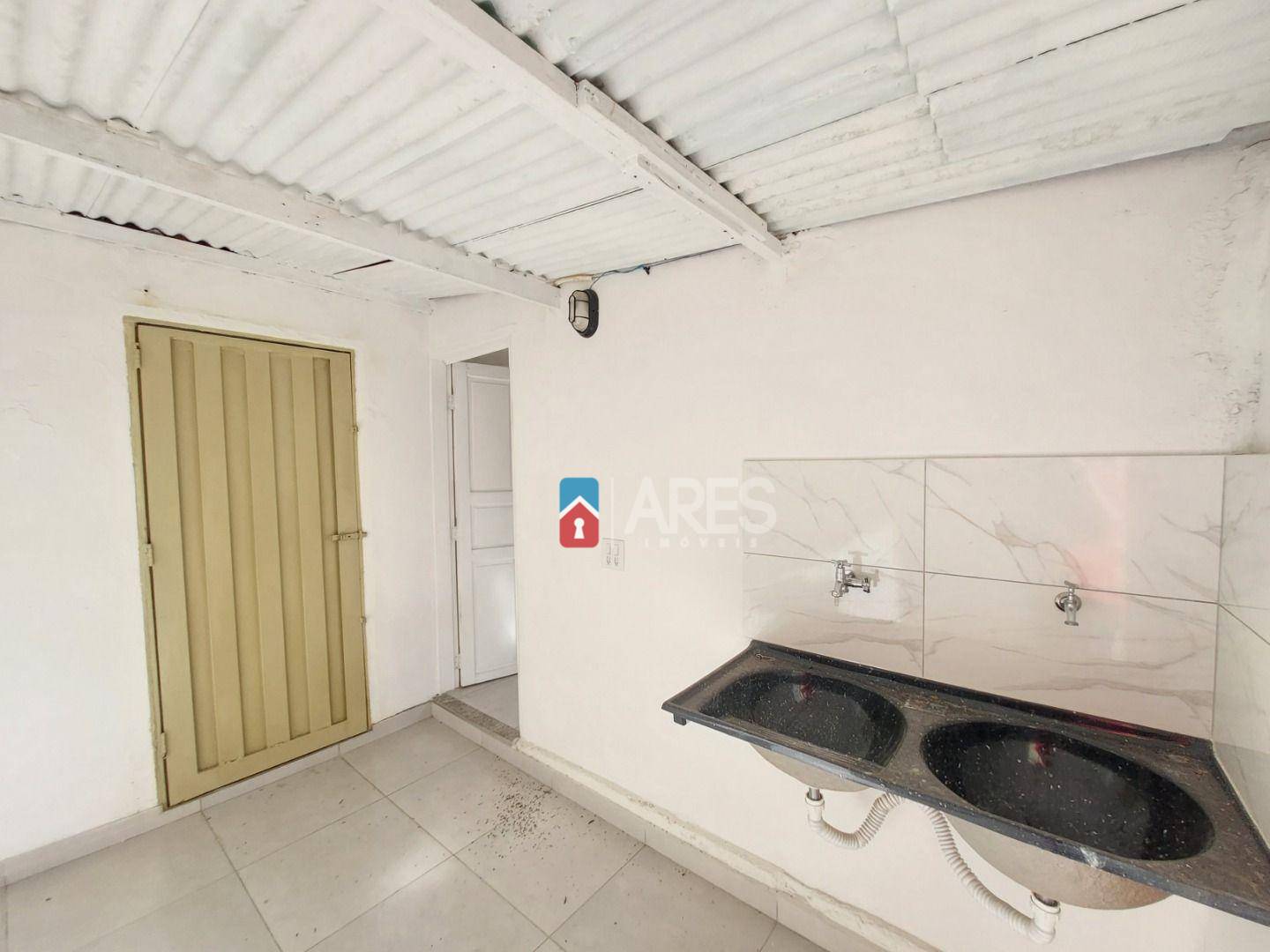 Casa à venda com 3 quartos, 95m² - Foto 12