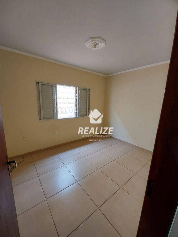 Casa à venda com 3 quartos, 170m² - Foto 2