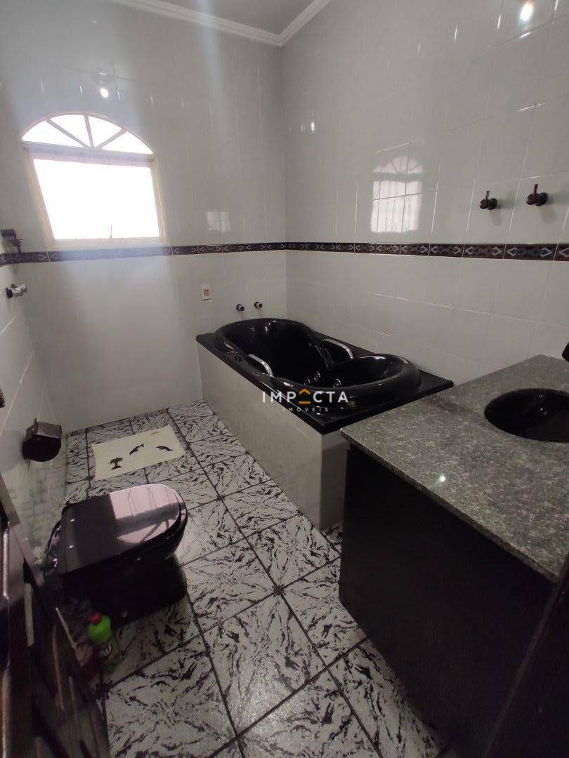 Casa à venda com 3 quartos, 169m² - Foto 11