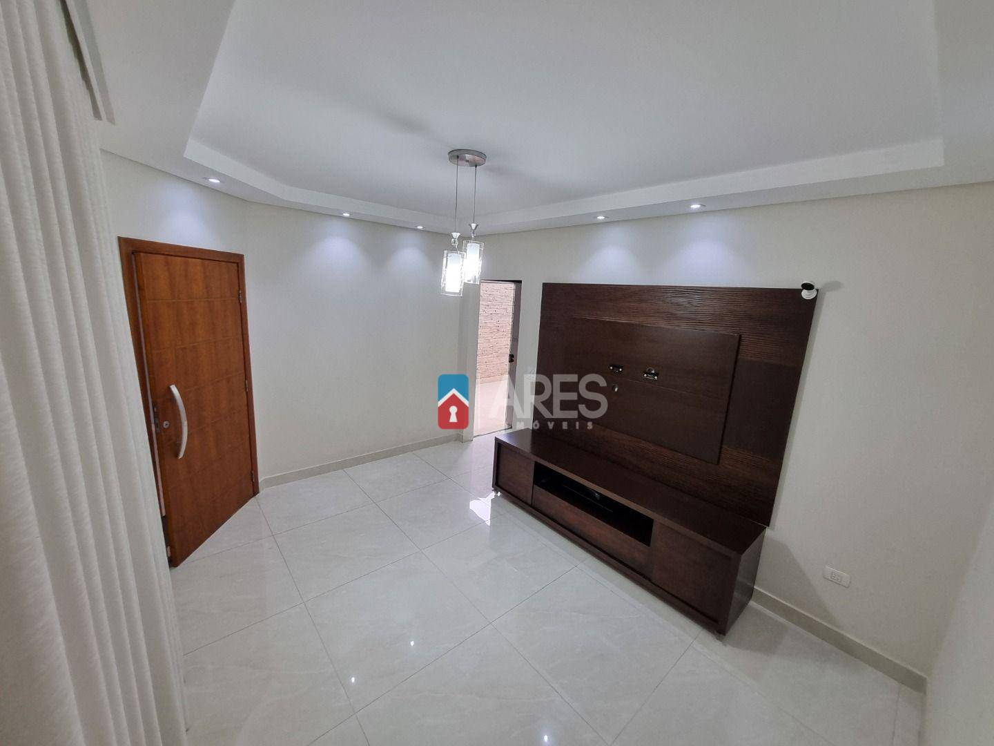 Casa à venda com 2 quartos, 91m² - Foto 1