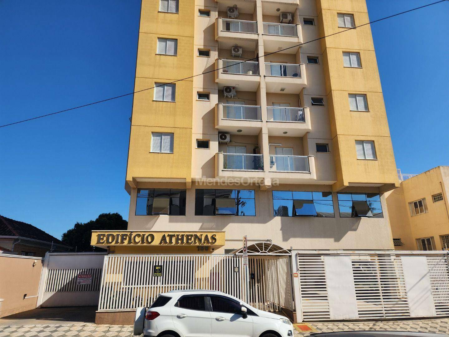 Apartamento para alugar com 3 quartos, 110m² - Foto 1