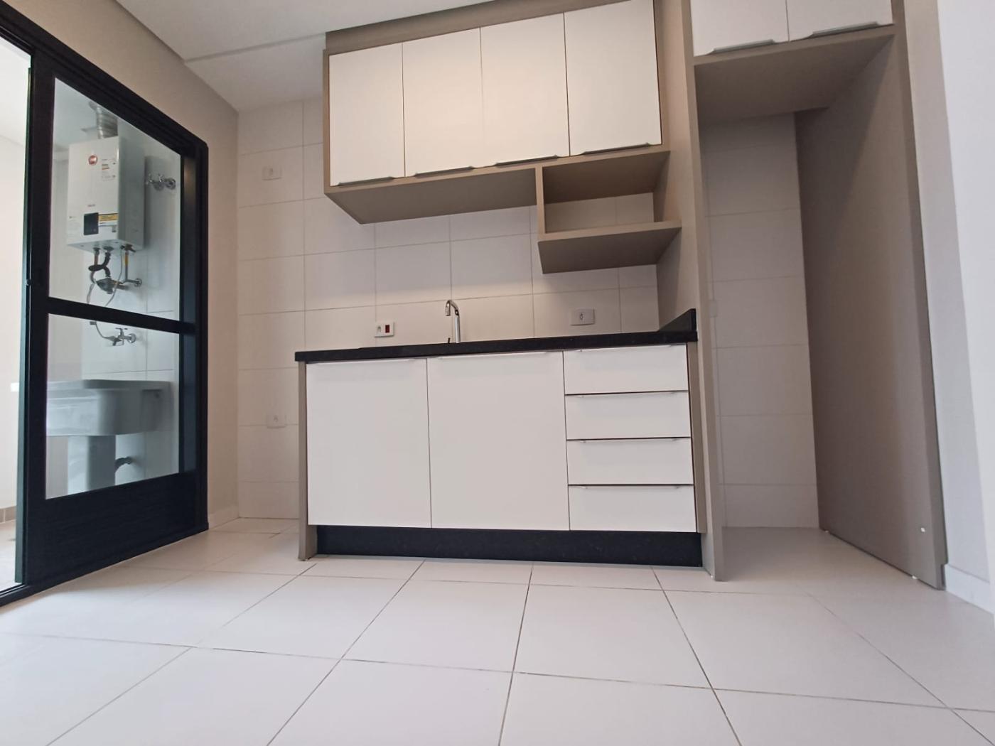 Apartamento à venda com 2 quartos, 62m² - Foto 14