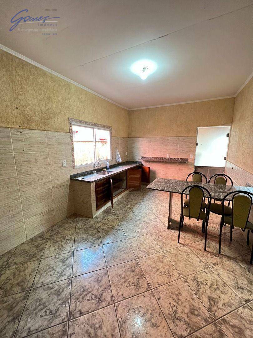 Casa à venda com 5 quartos, 174m² - Foto 8