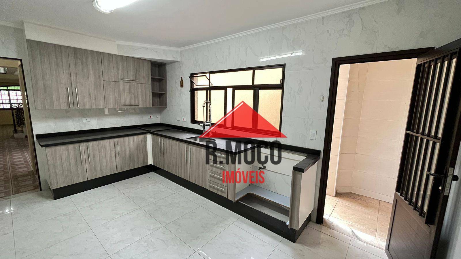 Sobrado à venda com 3 quartos, 226m² - Foto 12