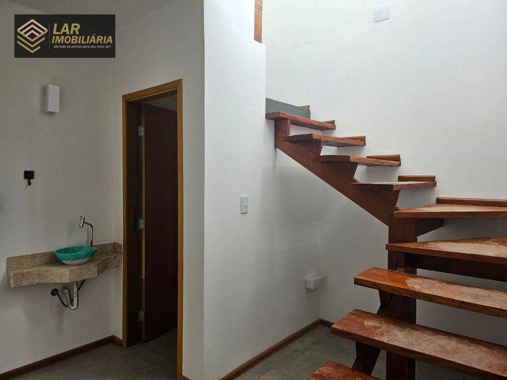 Casa de Condomínio para alugar com 3 quartos, 200m² - Foto 16