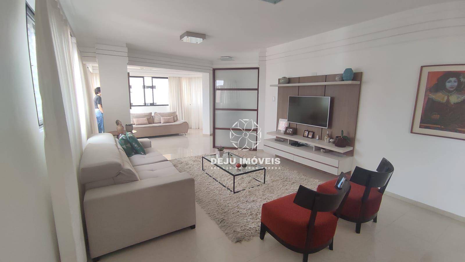 Apartamento à venda com 3 quartos, 210m² - Foto 1