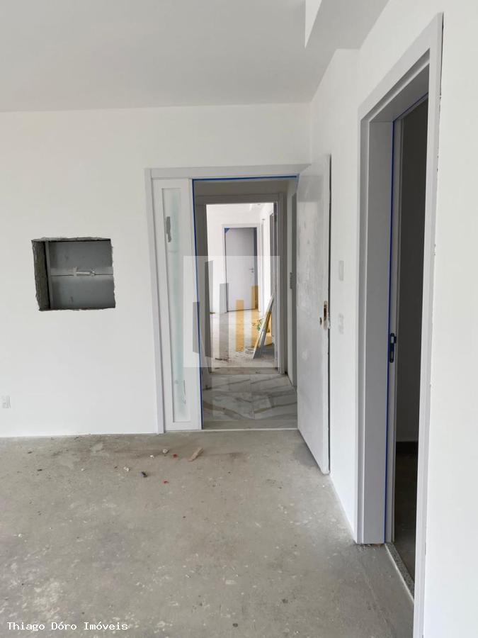 Casa à venda com 3 quartos, 121m² - Foto 20