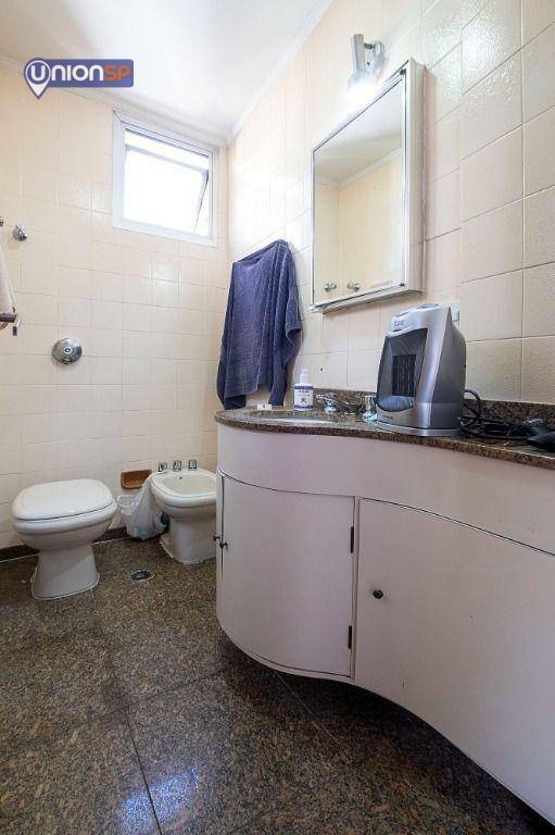 Apartamento à venda com 3 quartos, 142m² - Foto 23