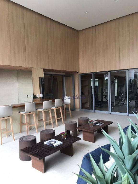 Apartamento à venda com 4 quartos, 265m² - Foto 2