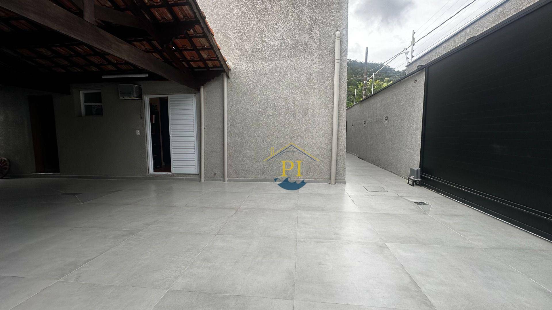 Casa à venda com 4 quartos, 300m² - Foto 43