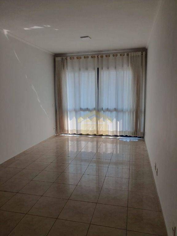 Apartamento à venda com 3 quartos, 80m² - Foto 1