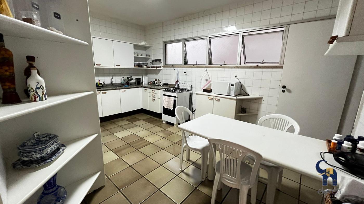 Apartamento à venda com 4 quartos, 235m² - Foto 9