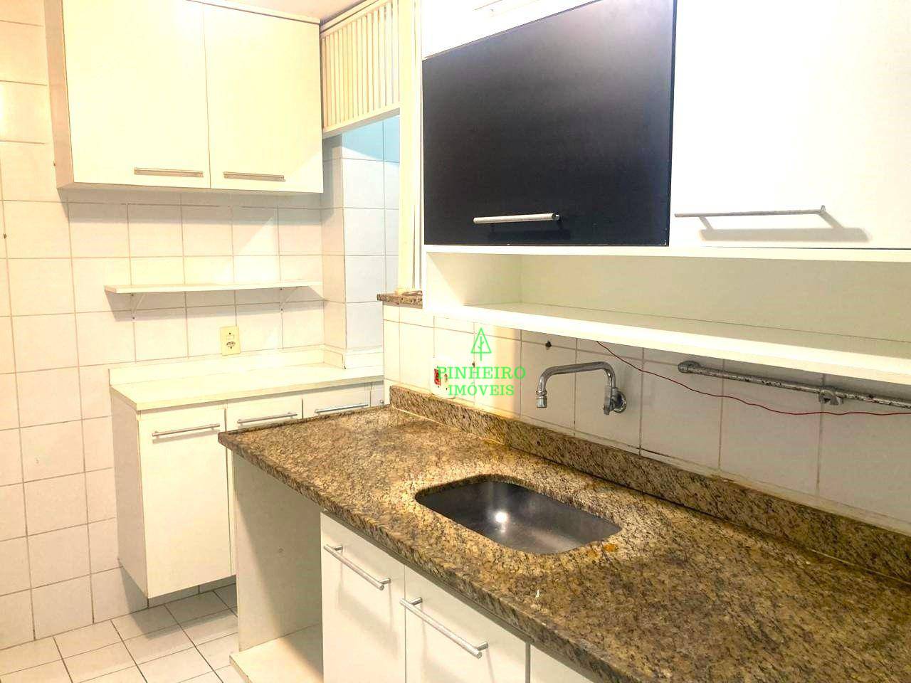 Apartamento à venda com 2 quartos, 63m² - Foto 3