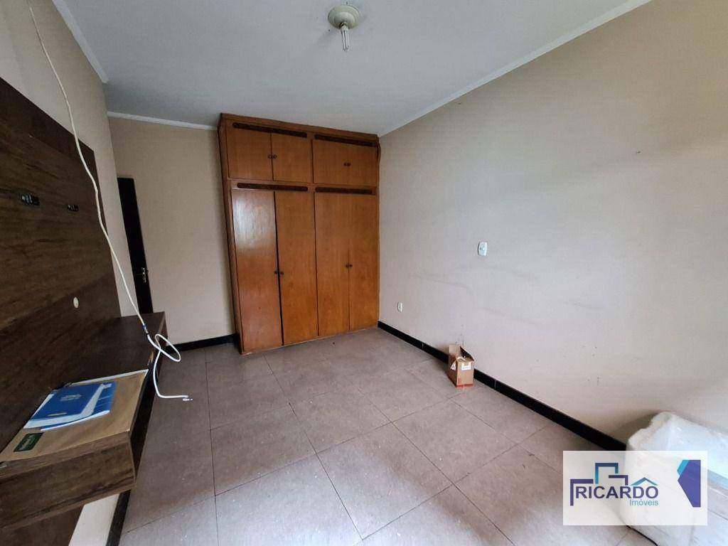 Casa à venda com 4 quartos, 300m² - Foto 20