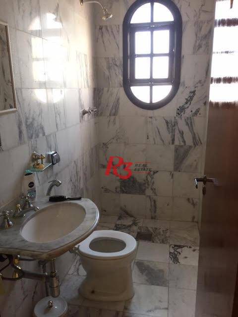 Casa à venda com 8 quartos, 300m² - Foto 22