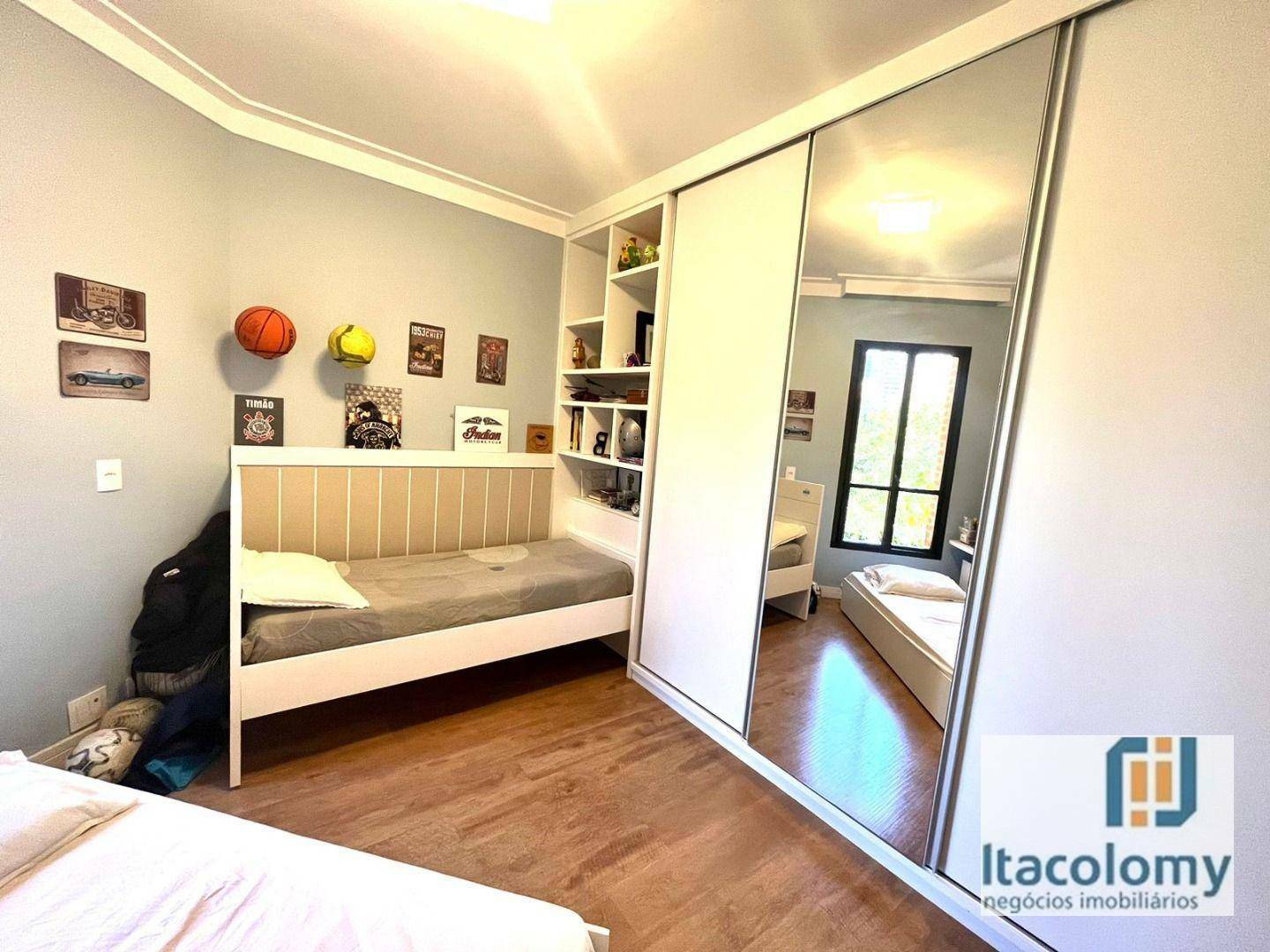 Apartamento à venda com 3 quartos, 212m² - Foto 28