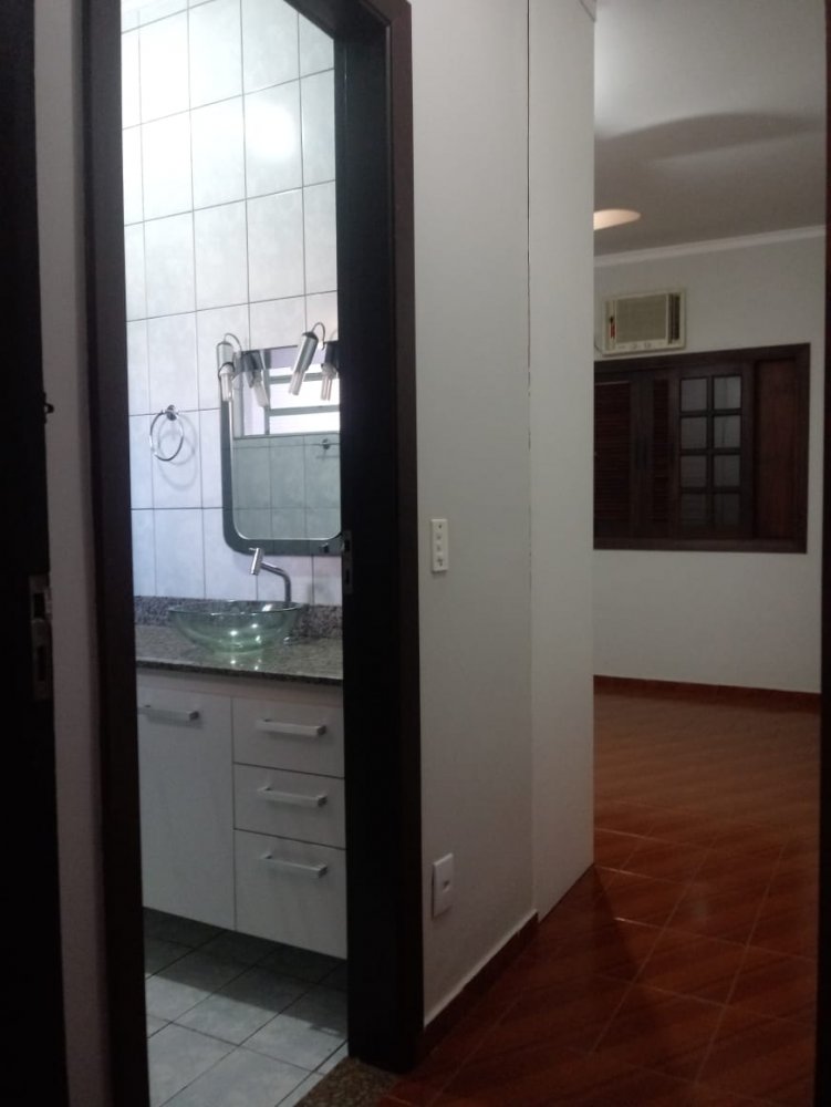 Casa à venda com 3 quartos, 200m² - Foto 5