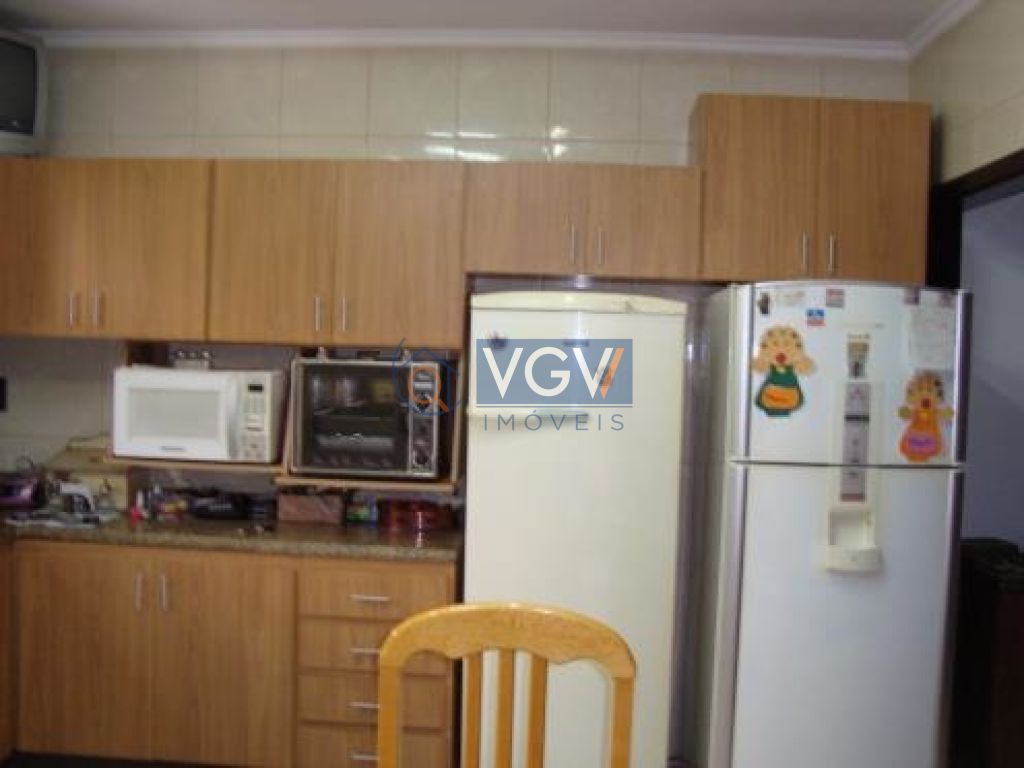 Casa à venda com 3 quartos, 200m² - Foto 11