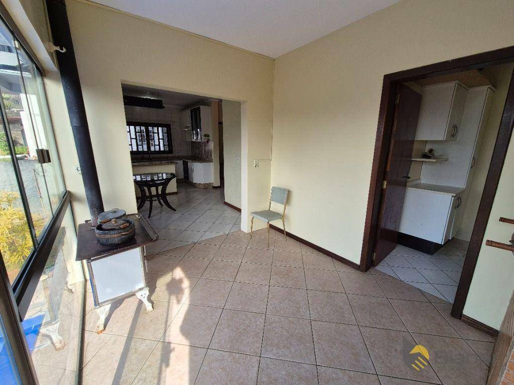 Casa à venda e aluguel com 3 quartos, 208m² - Foto 6