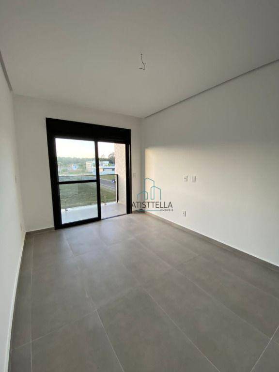 Casa à venda com 4 quartos, 255m² - Foto 15