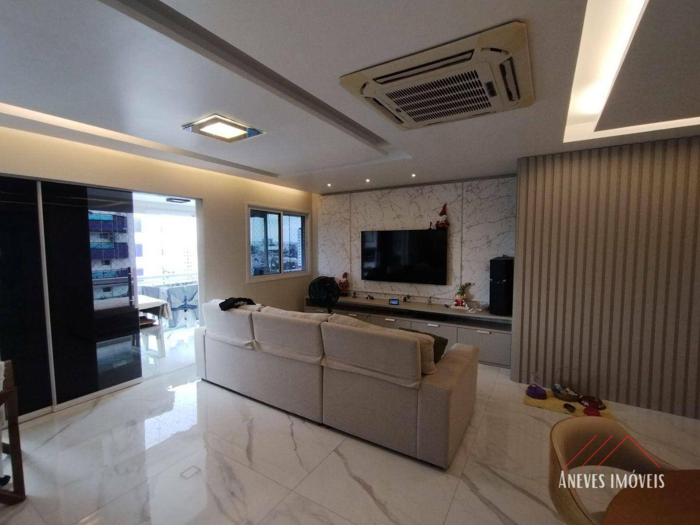 Apartamento à venda com 3 quartos, 145m² - Foto 17