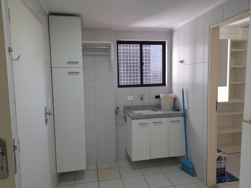 Apartamento à venda com 3 quartos, 105m² - Foto 25