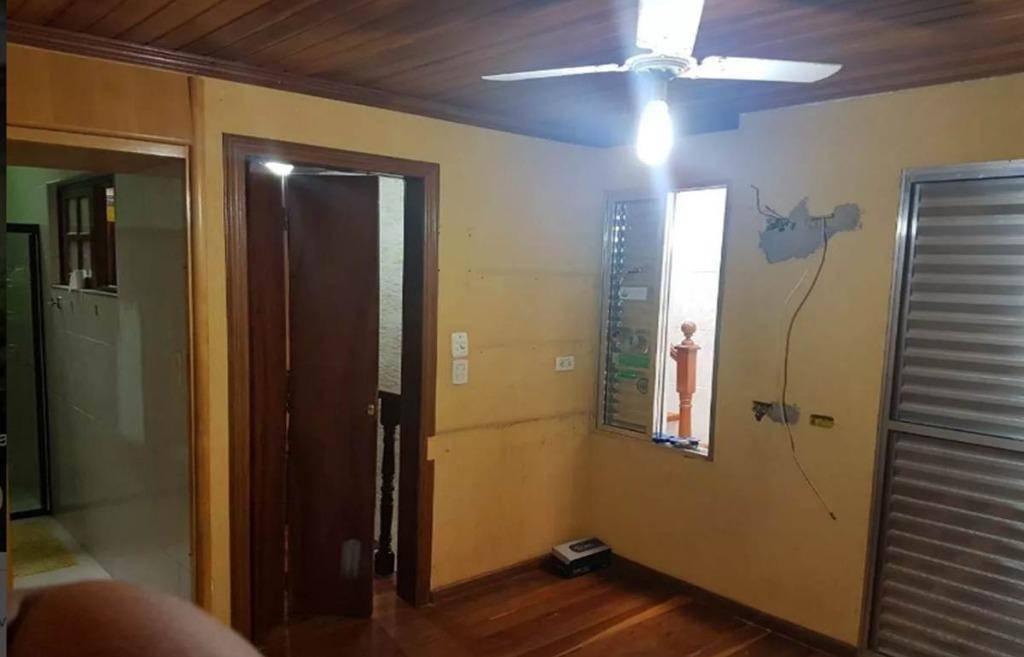 Sobrado à venda com 4 quartos, 350m² - Foto 9