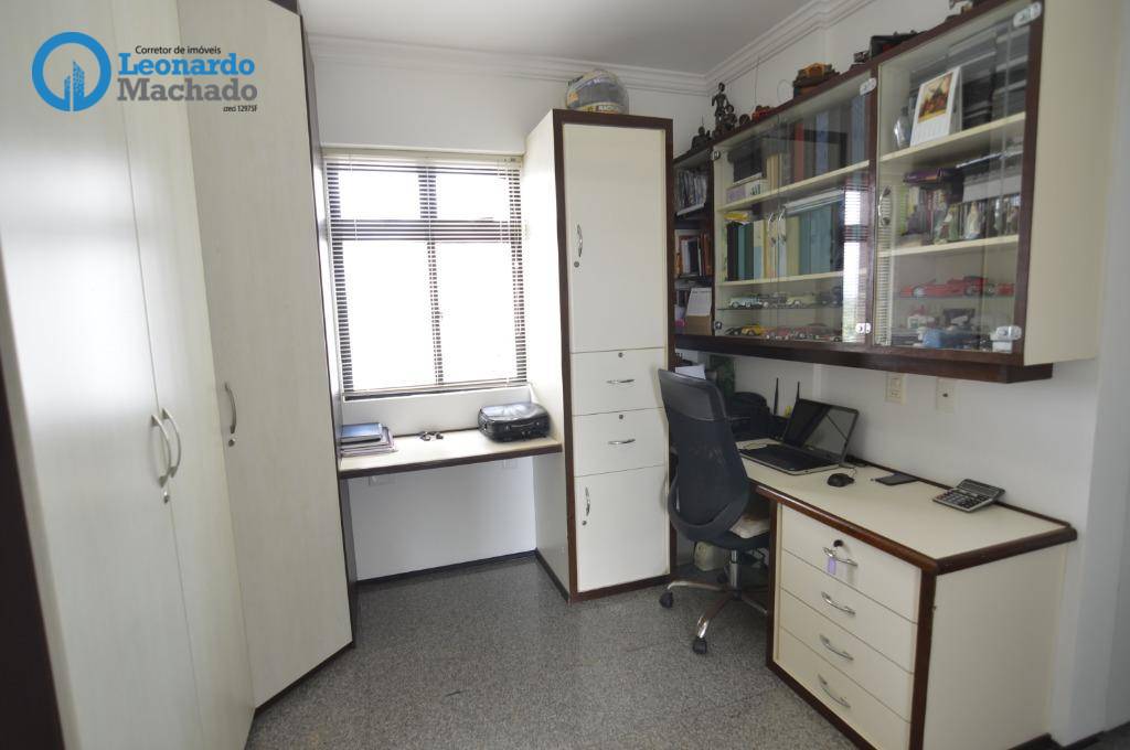 Apartamento à venda com 3 quartos, 195m² - Foto 20