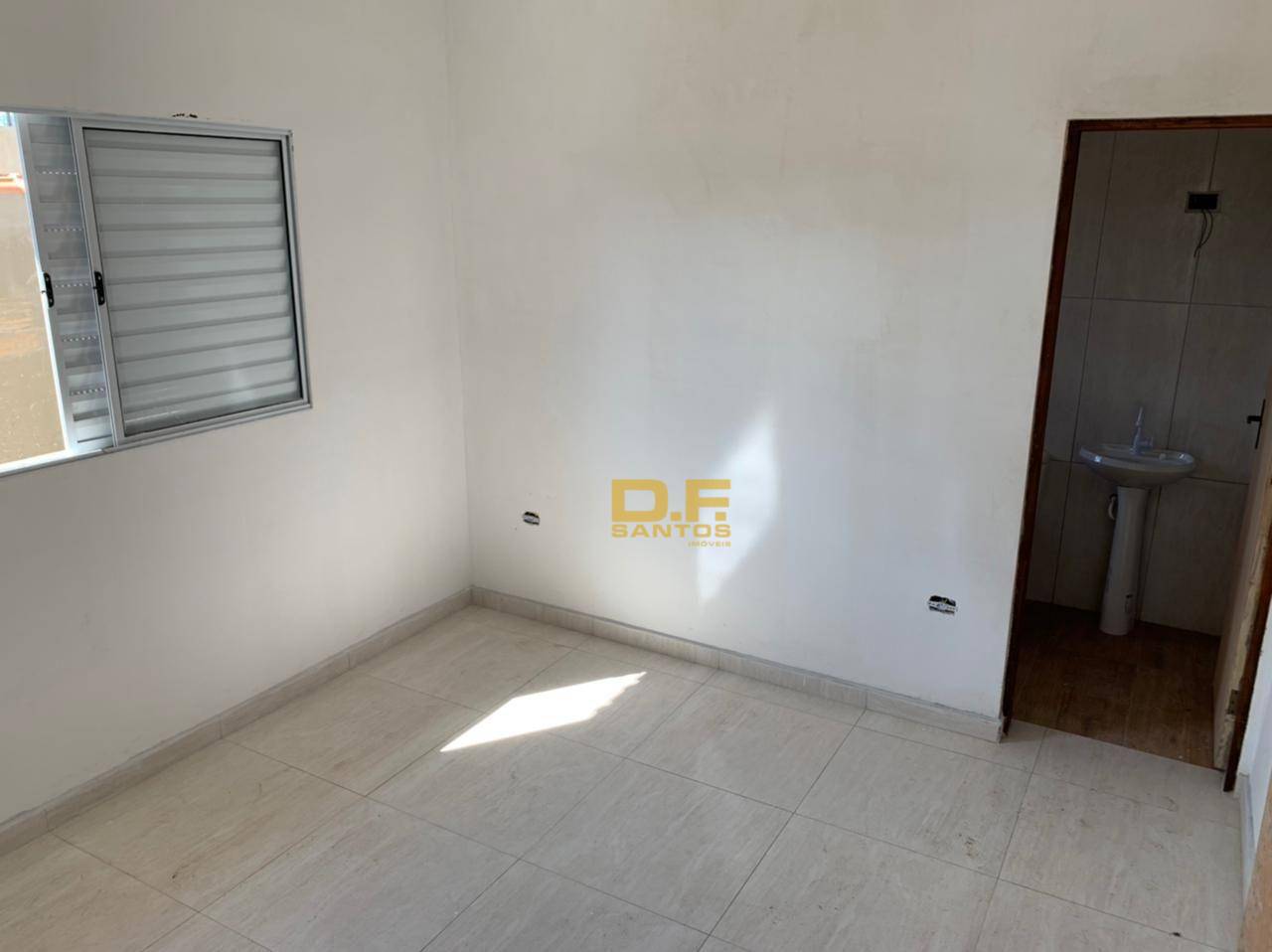 Casa à venda com 2 quartos, 1m² - Foto 6