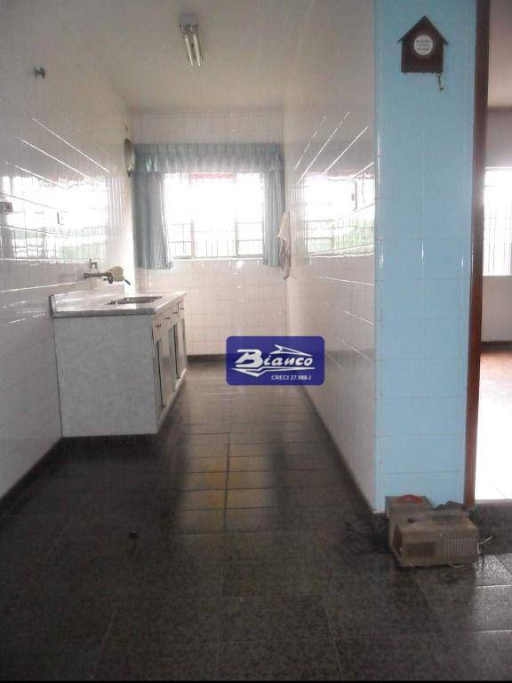 Casa à venda com 4 quartos, 105m² - Foto 11
