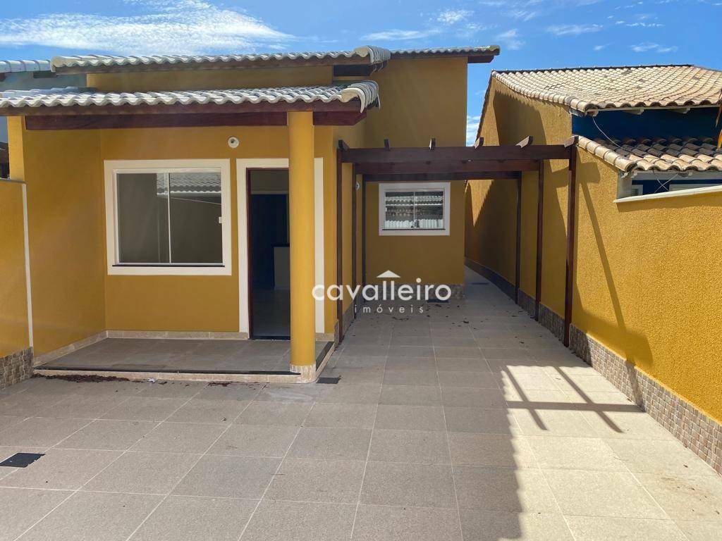 Casa à venda com 3 quartos, 100m² - Foto 1