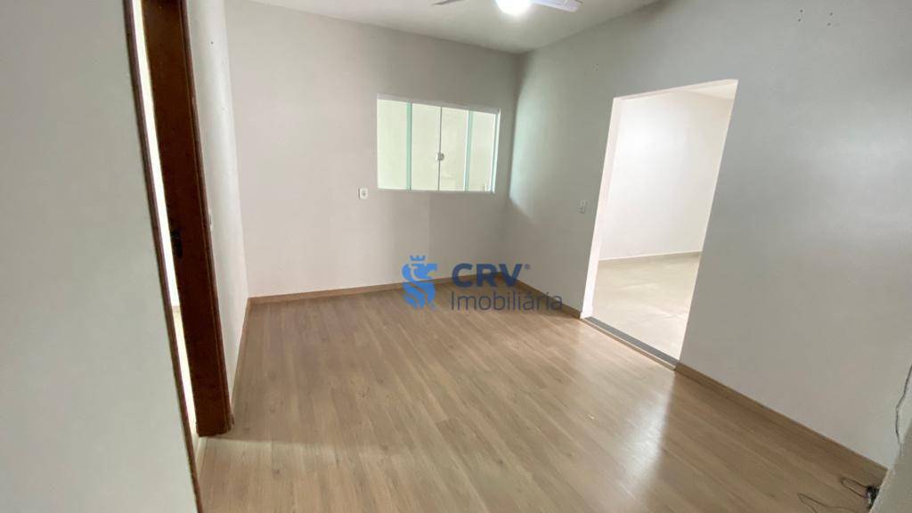 Casa à venda com 3 quartos, 140m² - Foto 2