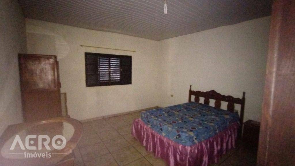 Casa à venda com 2 quartos, 90m² - Foto 31