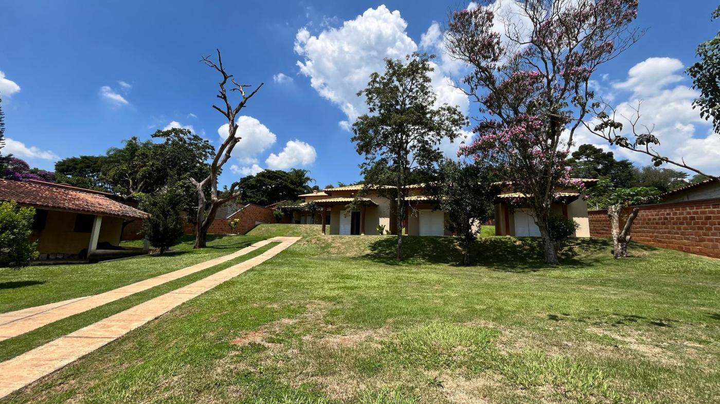 Chácara à venda com 6 quartos, 400m² - Foto 46