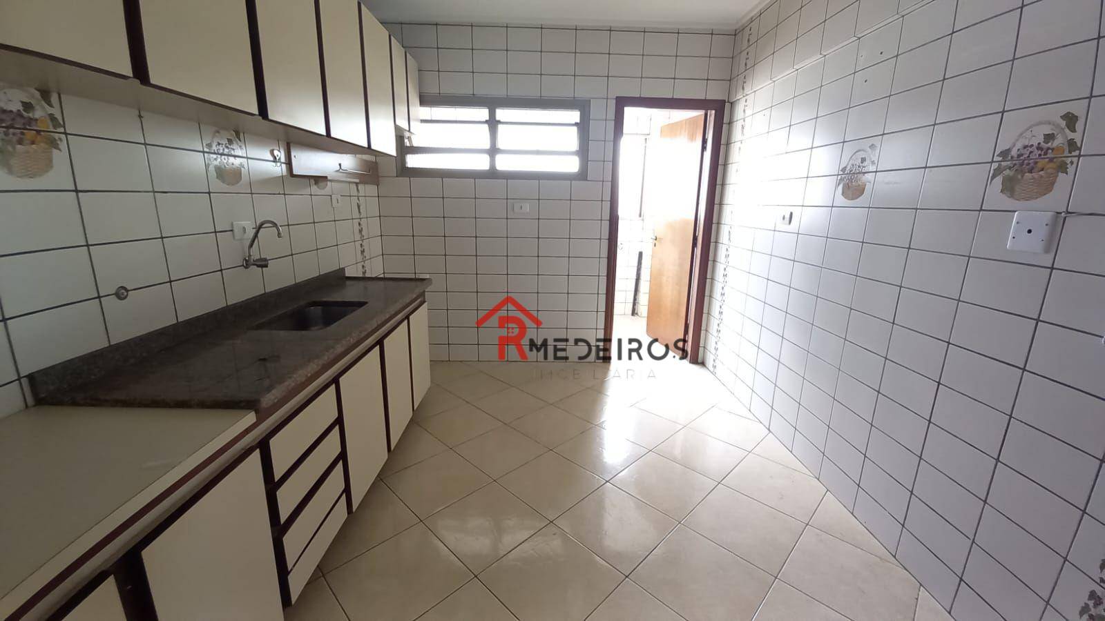 Apartamento para alugar com 2 quartos, 80m² - Foto 2