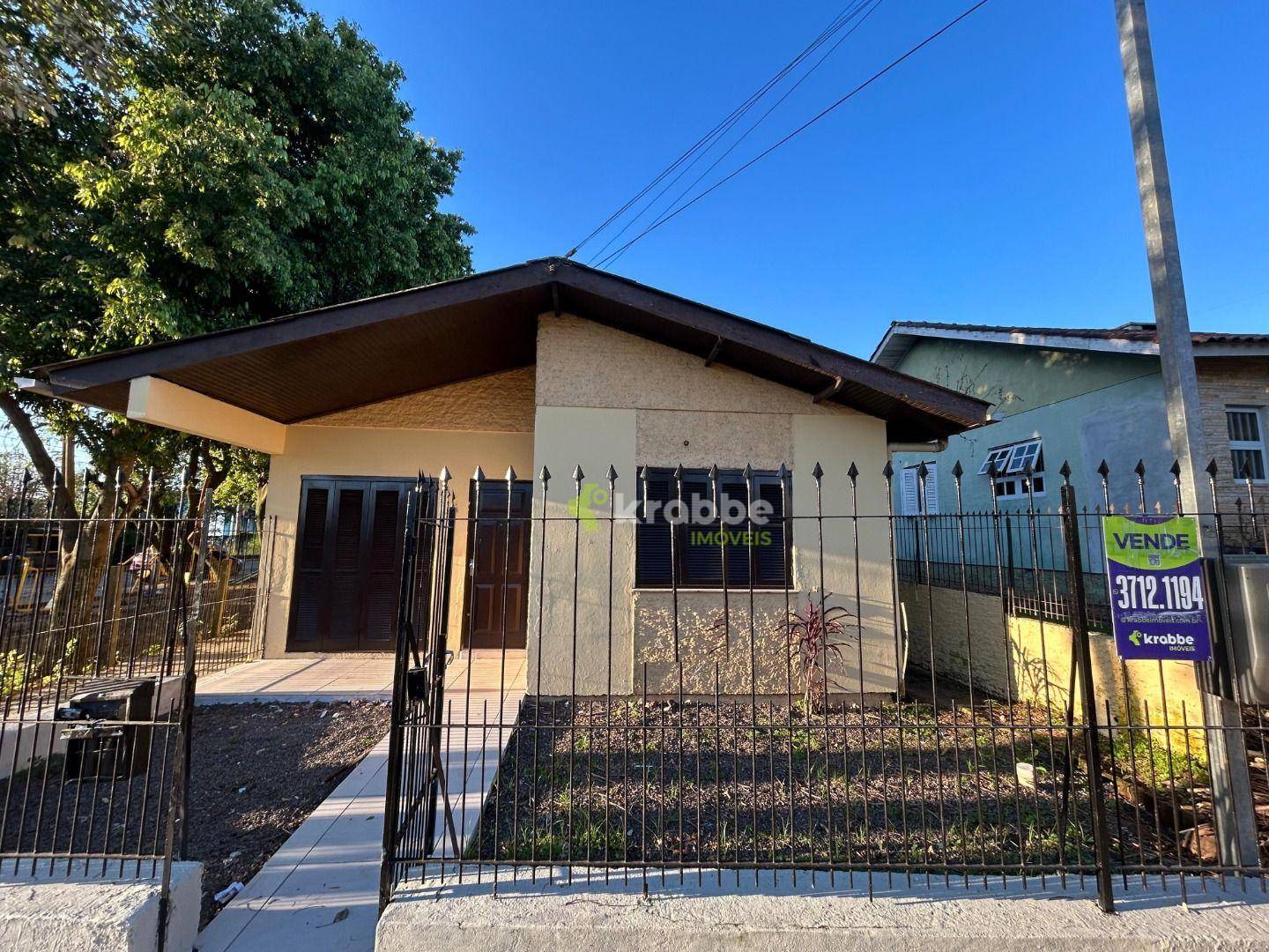 Casa, 3 quartos, 229 m² - Foto 1