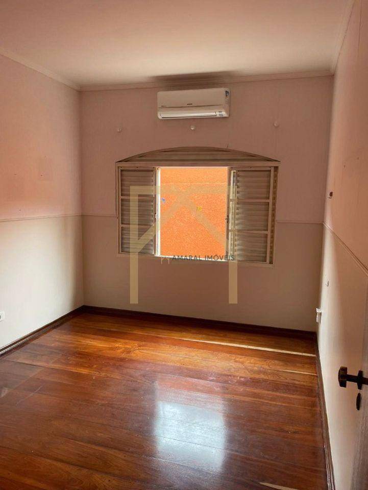 Casa à venda com 3 quartos, 200m² - Foto 21