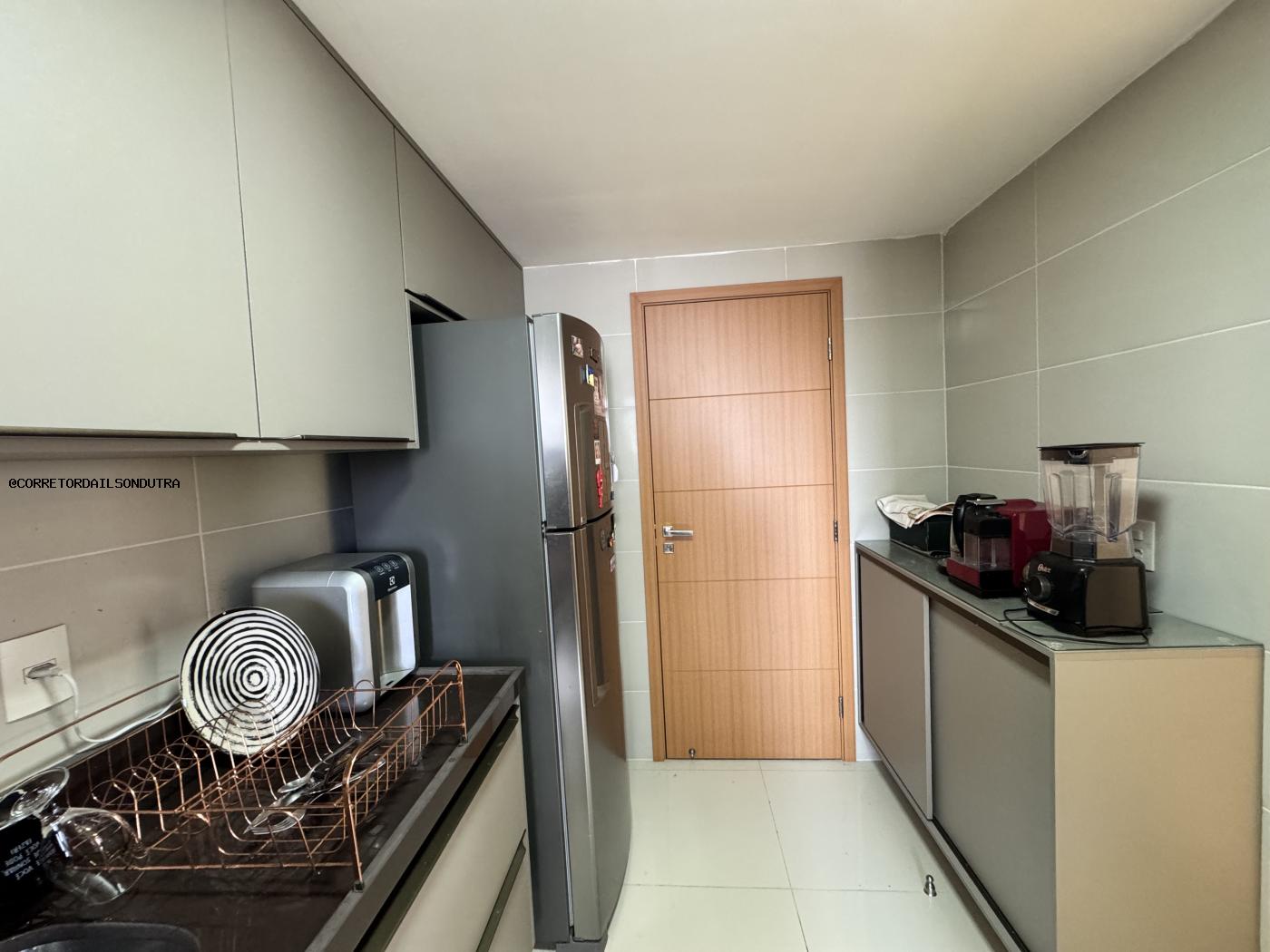 Apartamento à venda com 3 quartos, 105m² - Foto 12