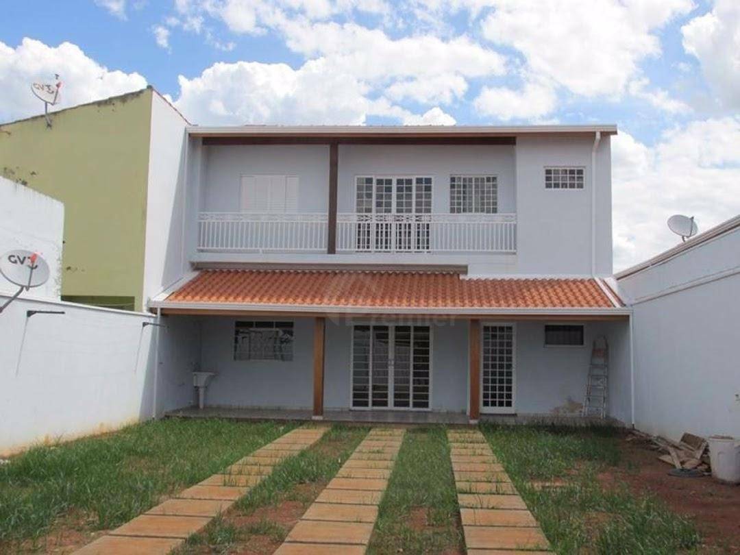 Casa à venda com 3 quartos, 123m² - Foto 2