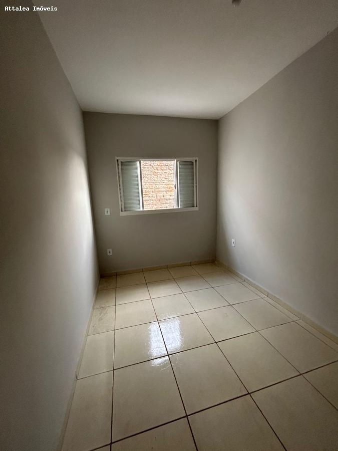 Casa à venda com 1 quarto, 150m² - Foto 2