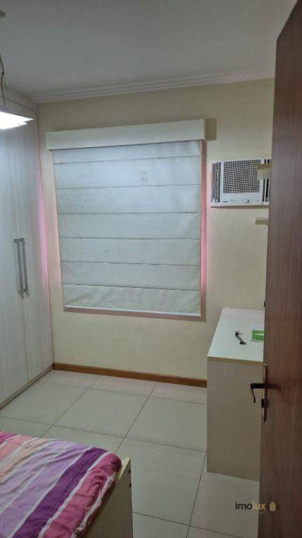 Apartamento à venda com 2 quartos, 75m² - Foto 2