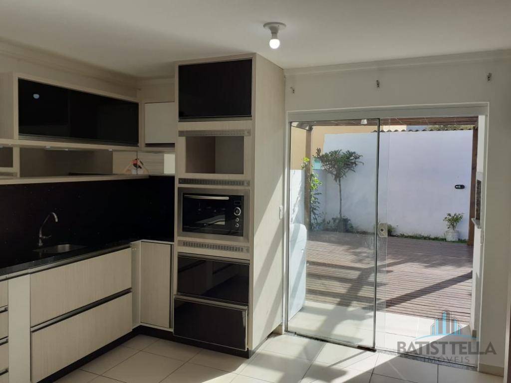 Sobrado à venda com 2 quartos, 82m² - Foto 2