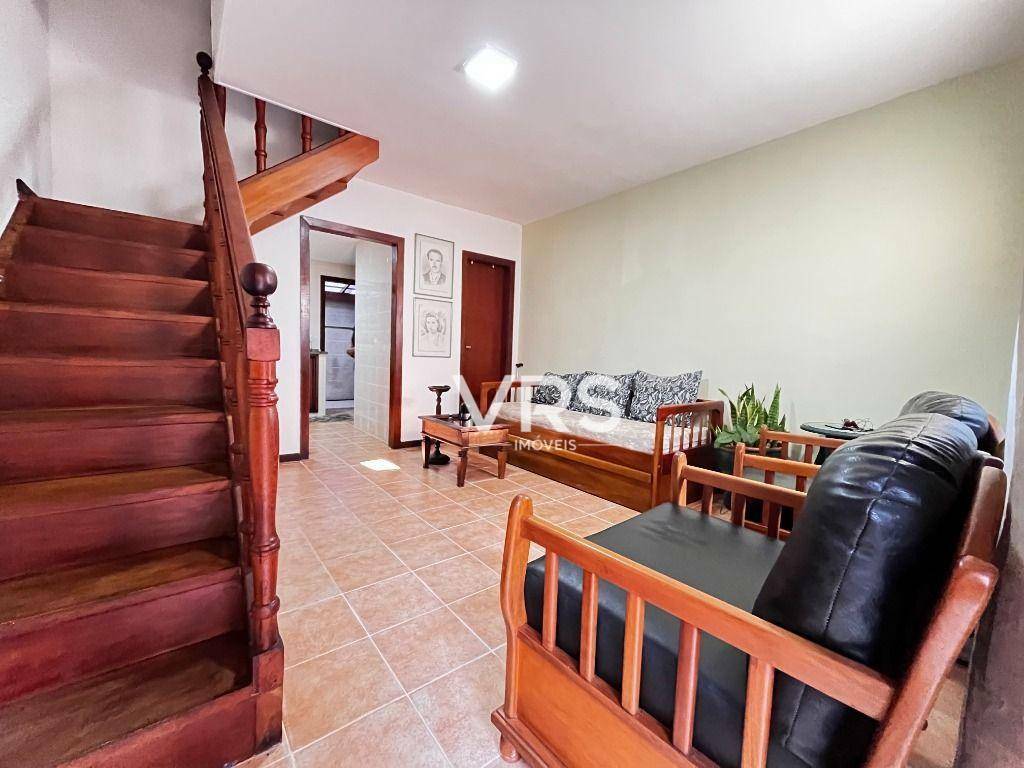 Casa de Condomínio à venda com 3 quartos, 64m² - Foto 1