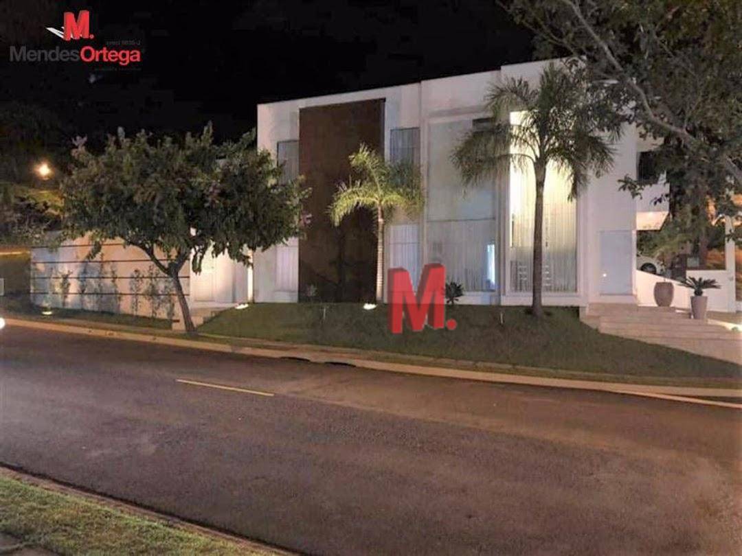 Casa de Condomínio à venda com 3 quartos, 314m² - Foto 2